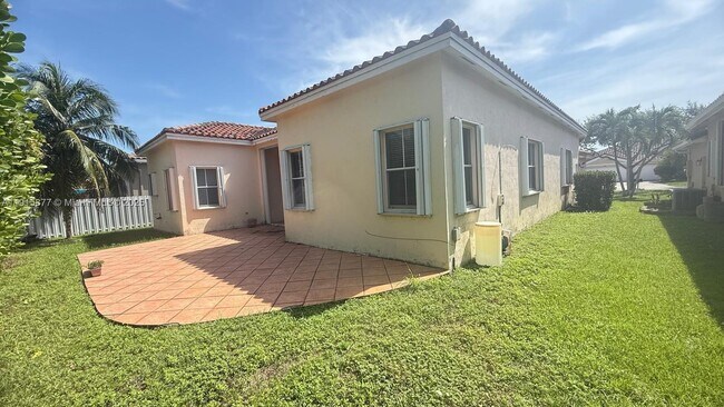 Foto del edificio - 3654 SW 162nd Ave