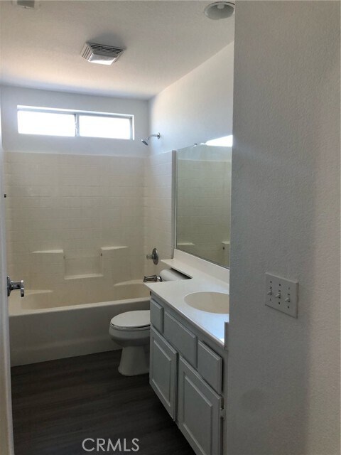 Building Photo - 83265 Albion Dr