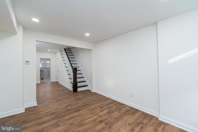 Foto del edificio - 116 S Durham St