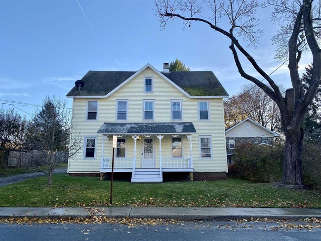 Building Photo - 12 Alden Pl