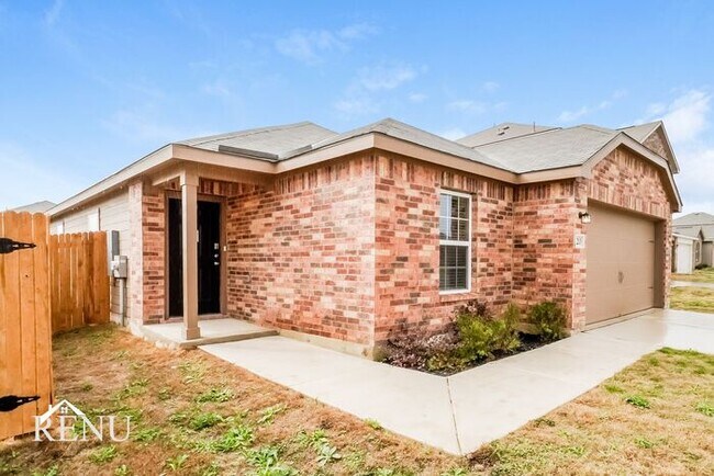 Foto del edificio - Now Available!