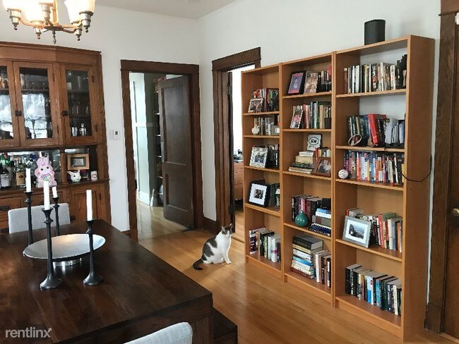 Foto del edificio - 2121 W Haddon Ave