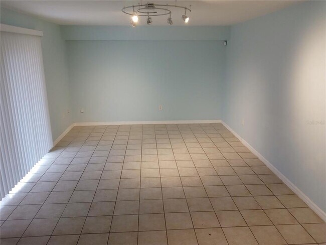 Building Photo - 5361 Elm Ct