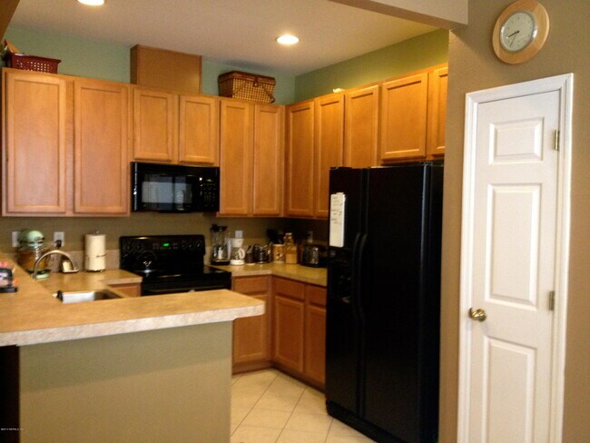 kitchen - 3943 Ivory Xing
