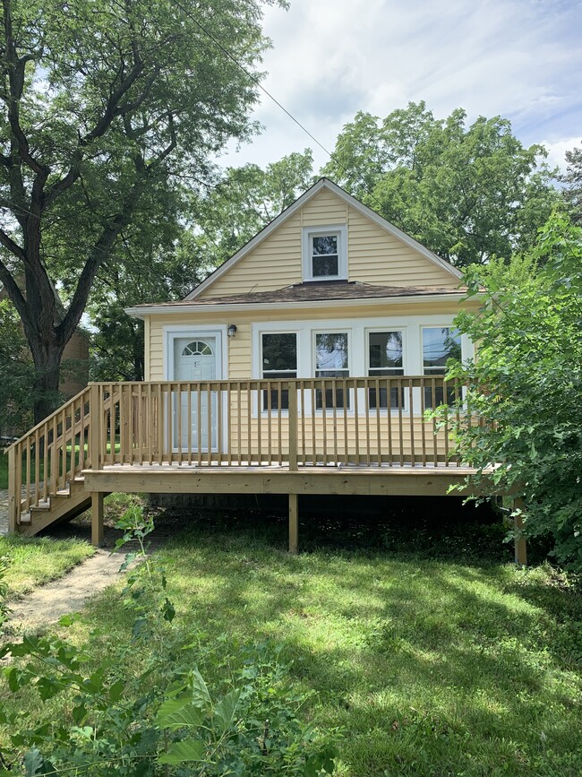 Building Photo - 2510 Ash St