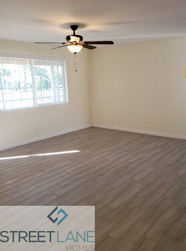 Building Photo - 3130 W Cactus Rd