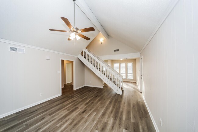 Foto del edificio - 3453 Cloudland Dr