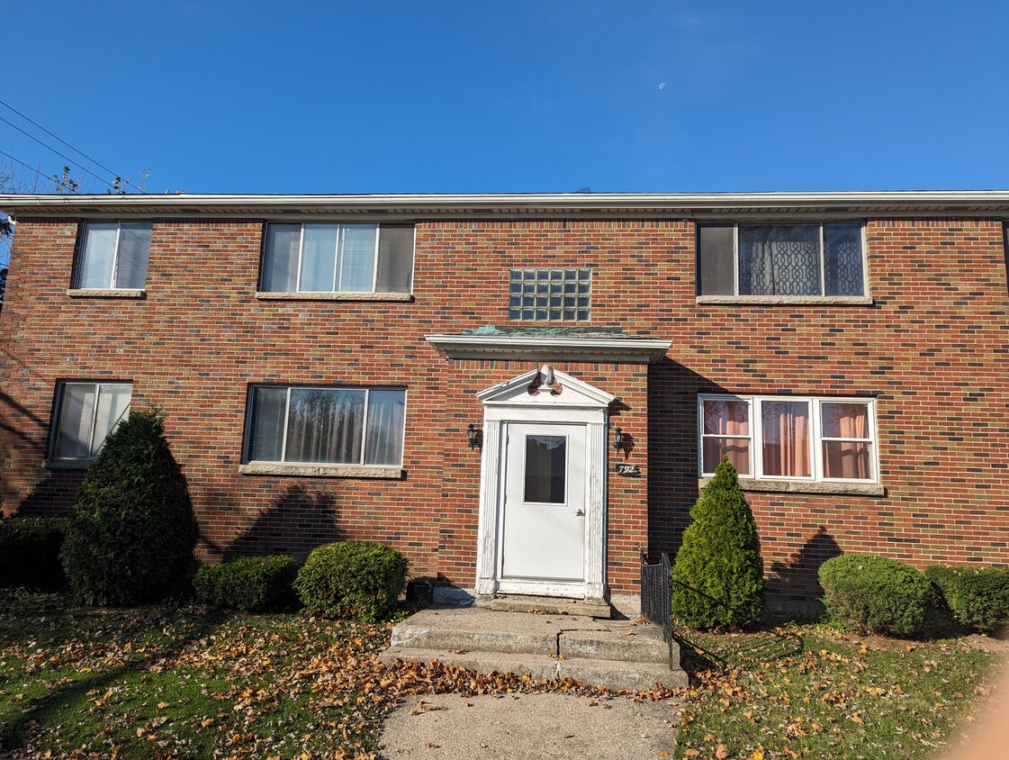 Foto principal - 792 Parkhurst Blvd