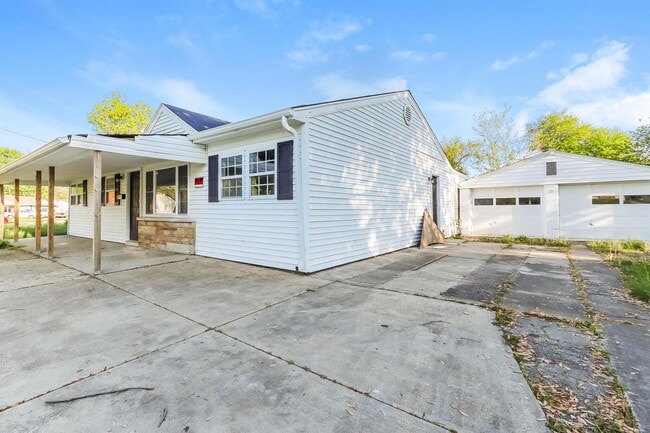 Building Photo - 7116 Nathan Hale Way