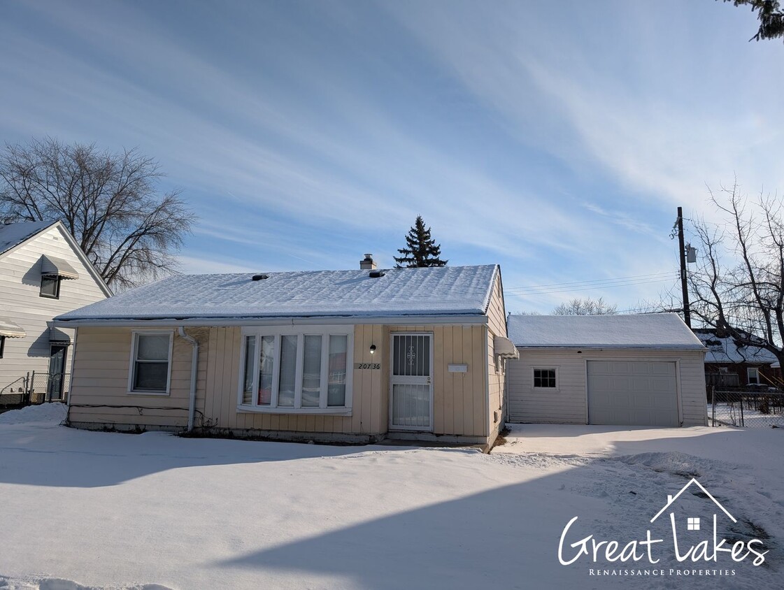 Primary Photo - Cozy 2 Bedroom 1 Bathroom now available fo...