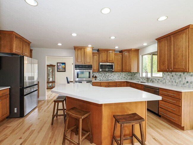 Foto del edificio - 4 Bedroom, 2.5 bathroom Bluffdale Home