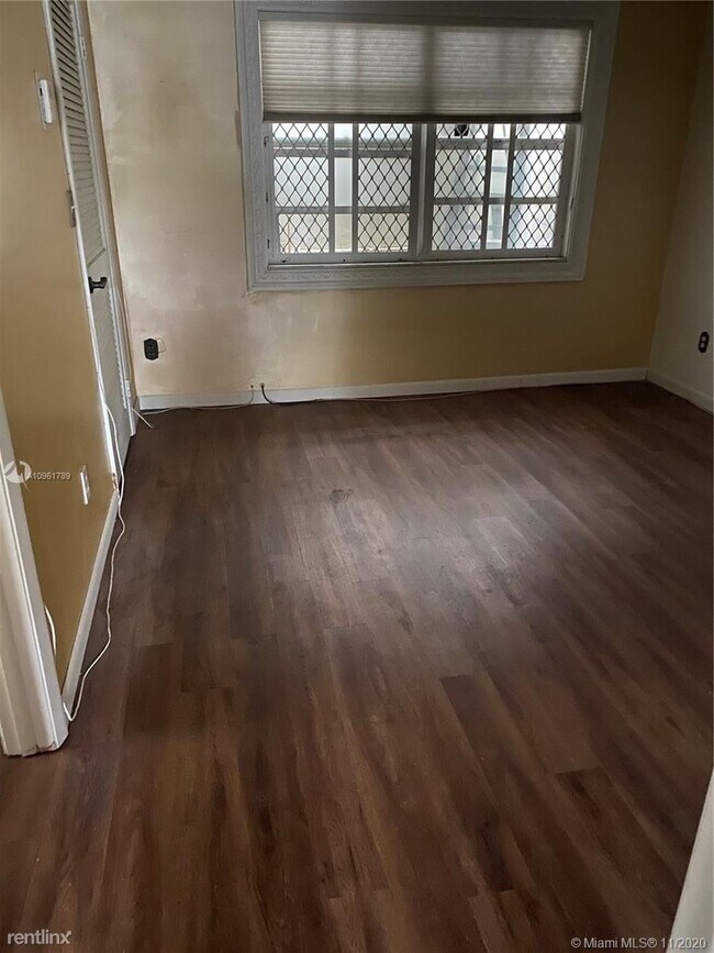Foto del edificio - 1 br, 1 bath House - 600 N 17th Ave