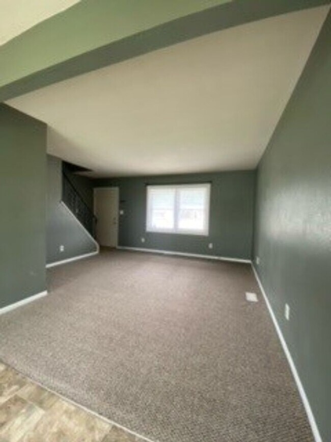 Foto del edificio - 1402 Co Rd 6