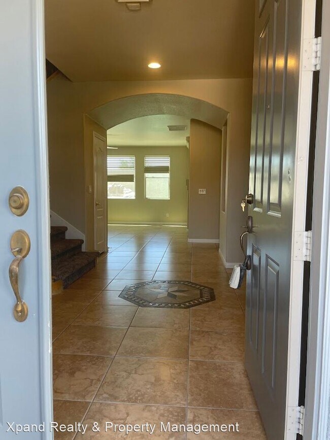 Foto del edificio - 5 br, 3 bath House - 2705 Carolina Blue Ave