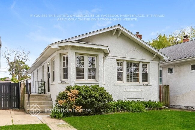 Building Photo - 6209 N Maplewood Ave
