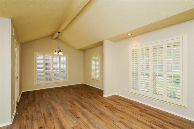 Building Photo - 1617 Palisades Dr