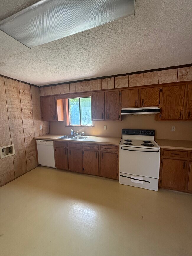 Building Photo - Oak Ridge Apartment