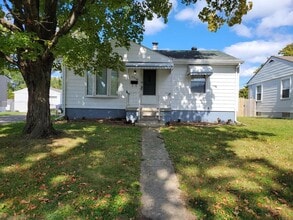 Building Photo - 1358 Pauline Ave