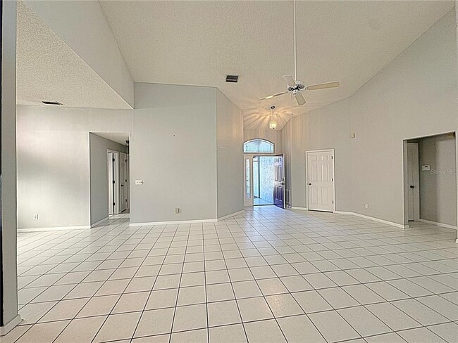 Foto del edificio - 4850 Mill Run Dr