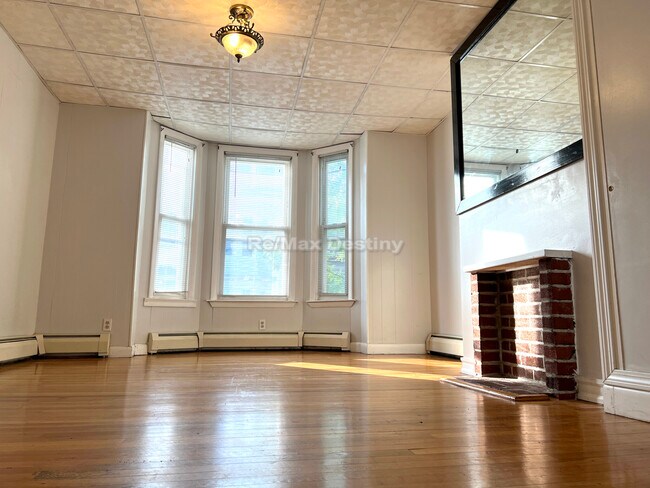 Building Photo - 76 Eutaw St