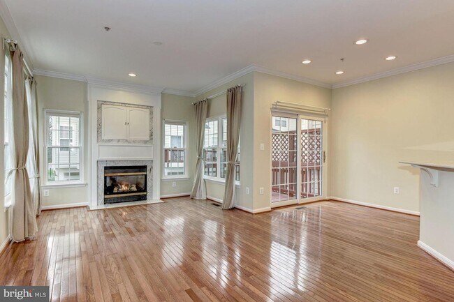 Building Photo - 6490 Powatan Knoll Ct