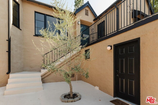 Foto del edificio - 1428 Holbrook St