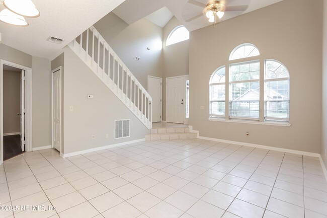 Foto del edificio - 9539 Glenn Abbey Way