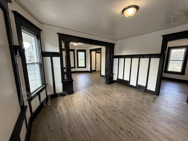 Foto del edificio - 2940 N Teutonia Ave