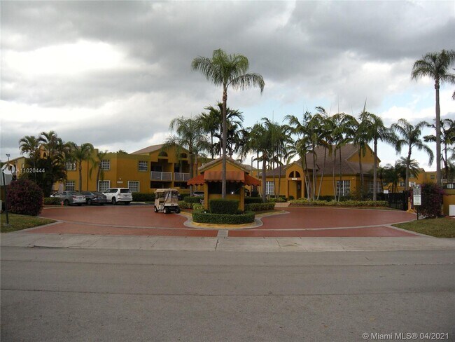 Foto del edificio - 9731 Fontainebleau Blvd