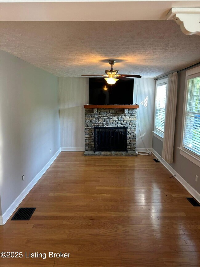 Foto del edificio - 2224 Flat Rock Rd
