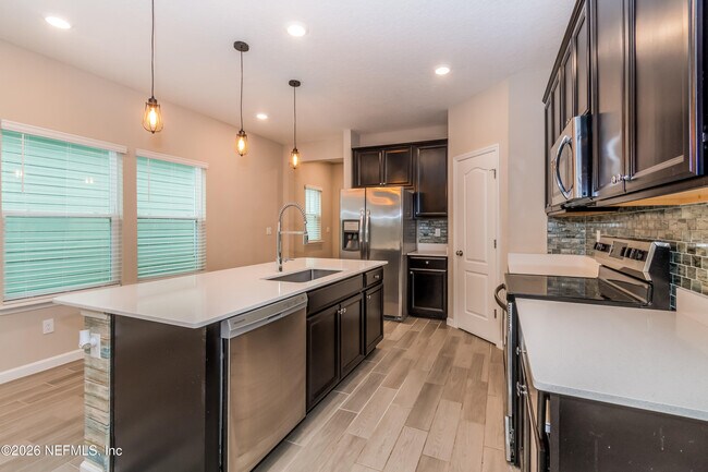 Foto del edificio - 6477 Longleaf Branch Dr