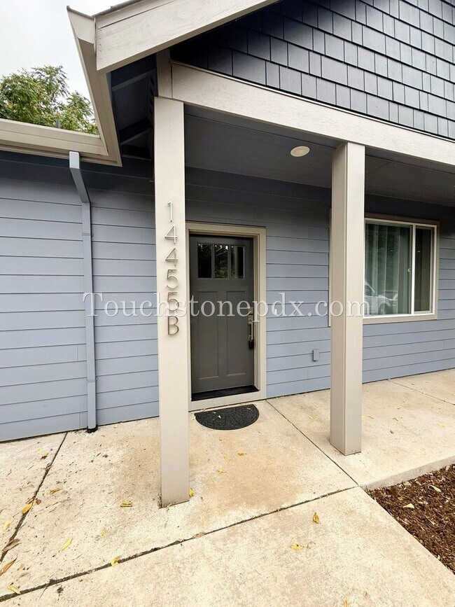 Building Photo - Luxury Meets Nature for this 2BD | 1BA Hom...