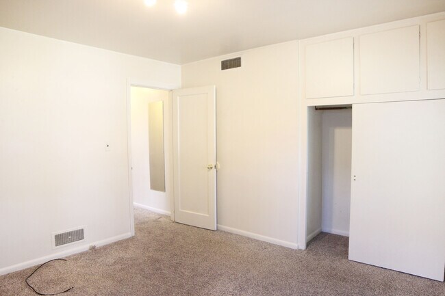 Foto del edificio - 627 S Grant Ave