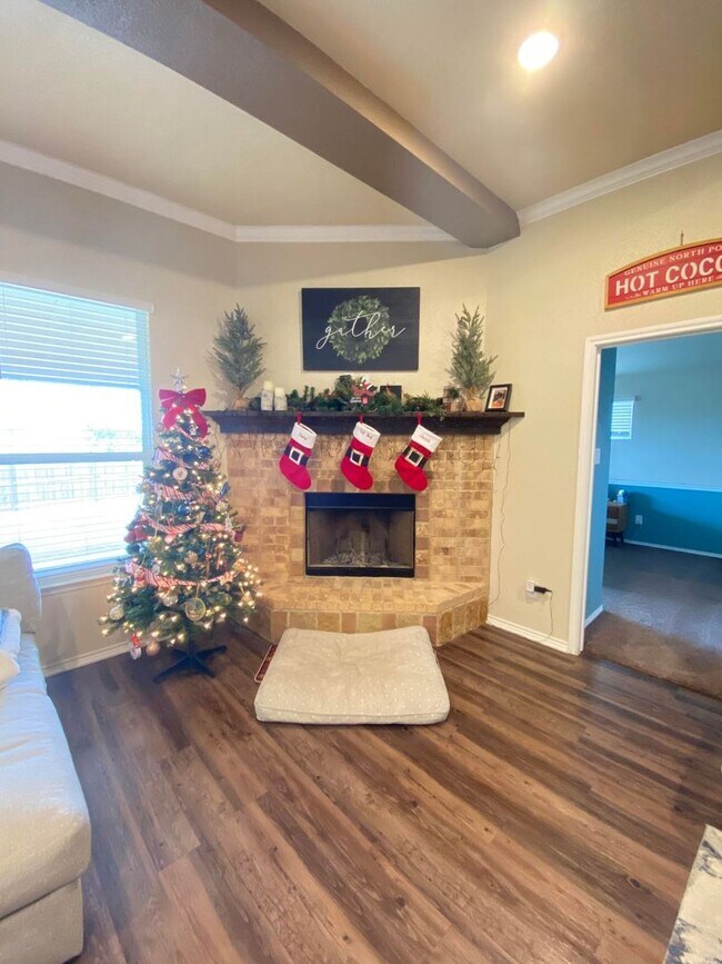 Foto del edificio - Beautiful 3 bed 2 bath home coming soon!!