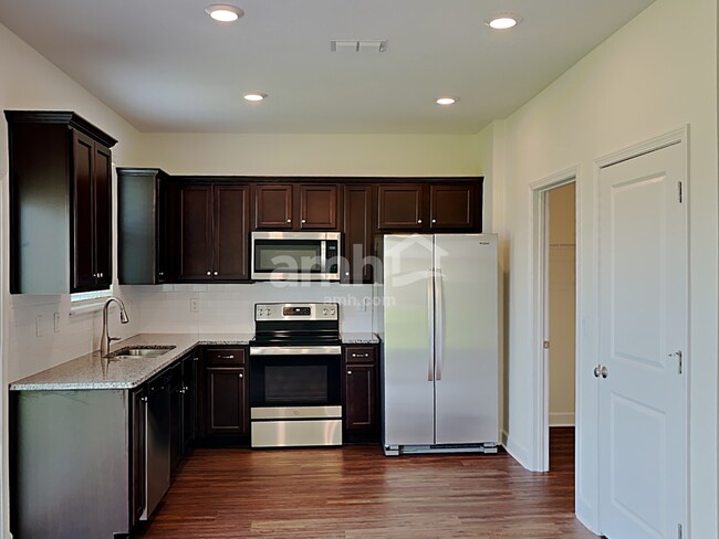 Building Photo - 1215 Tan Tara Trail