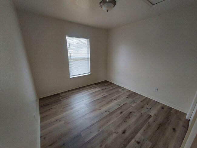 Building Photo - 27 Water Track Trail