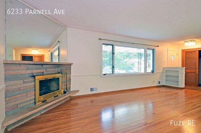 Building Photo - 6233 Parnell Ave