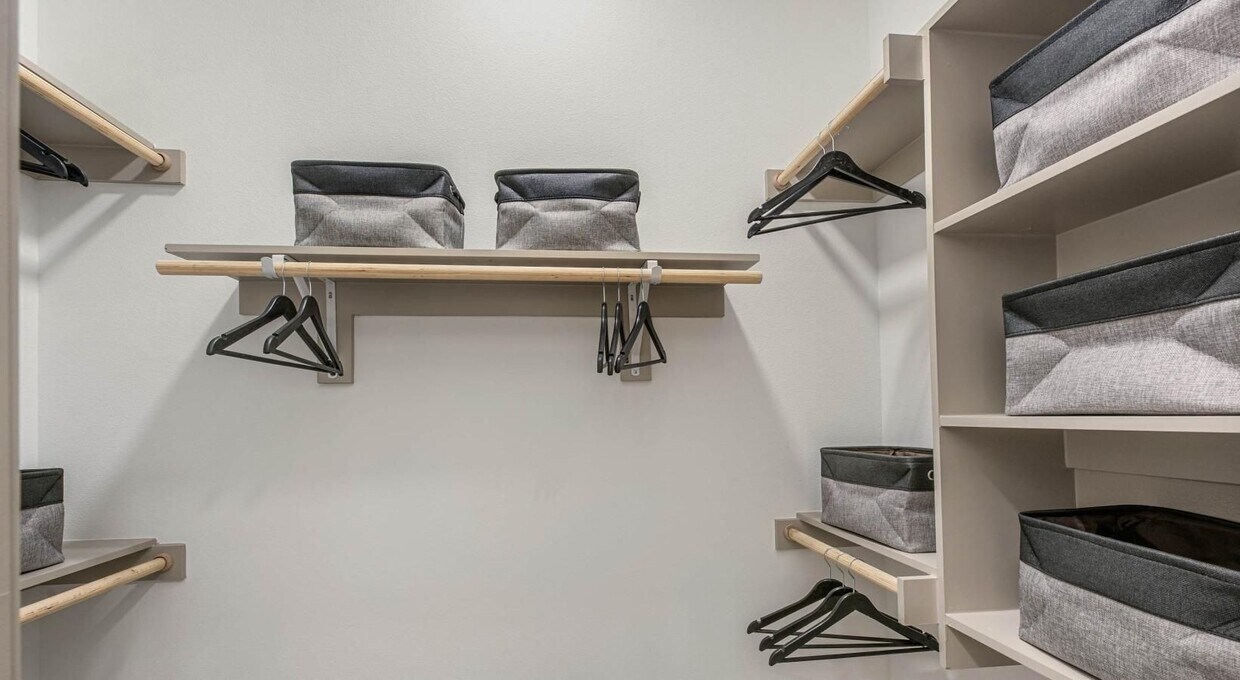 Primary Photo - 9330 Main St