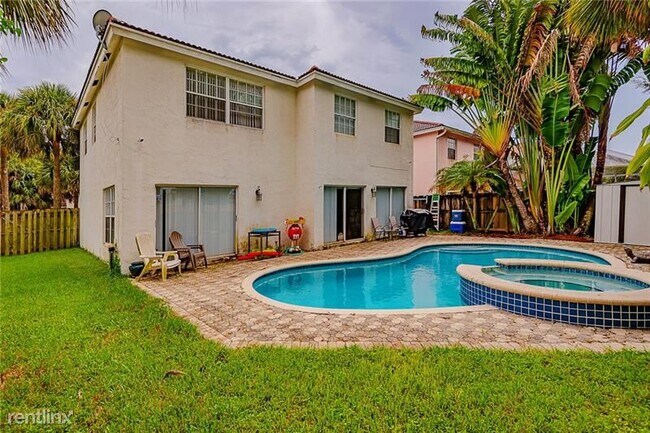 Building Photo - 4 br, 2.5 bath House - 13377 NW 7th St