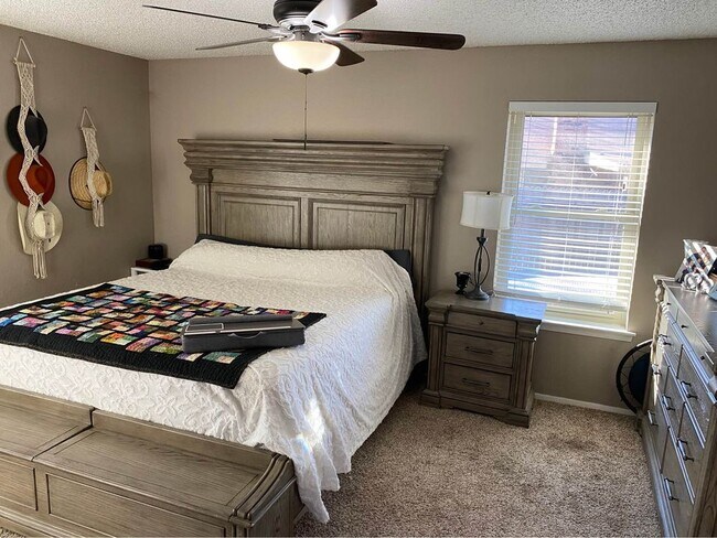 Foto del edificio - 8504 Brookridge Dr