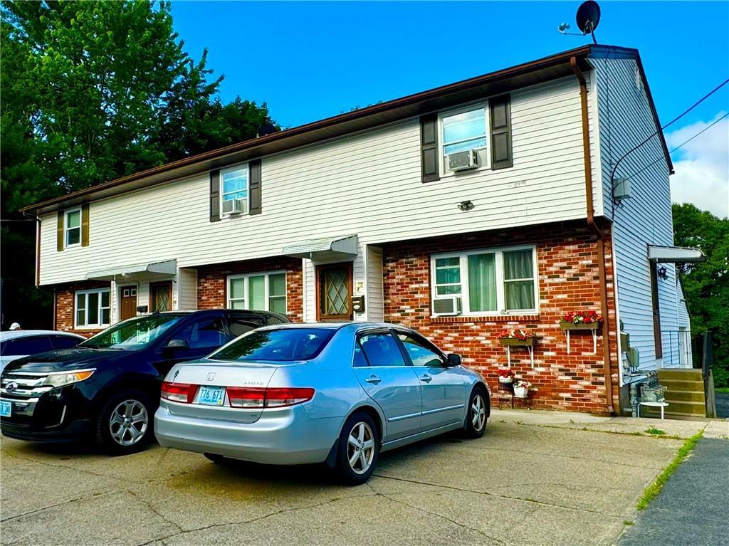 10 Davis St Unit C, Cumberland, RI 02864 Room for Rent in Cumberland