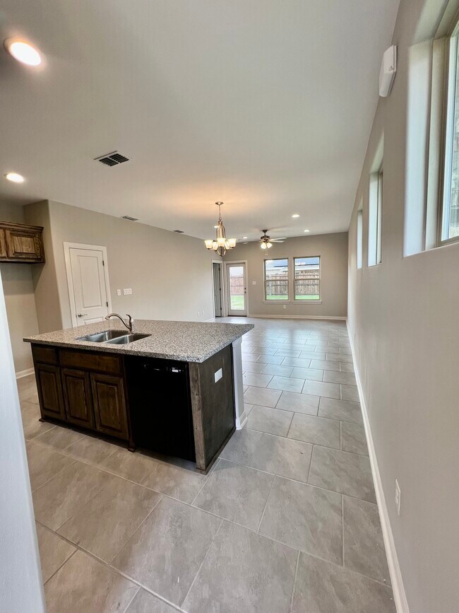 8512 N 33rd Ln, McAllen, TX 78504 House Rental in McAllen, TX