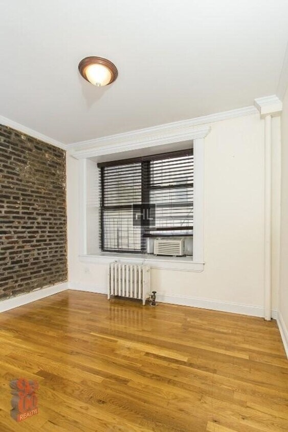 Foto principal - E 13TH ST.