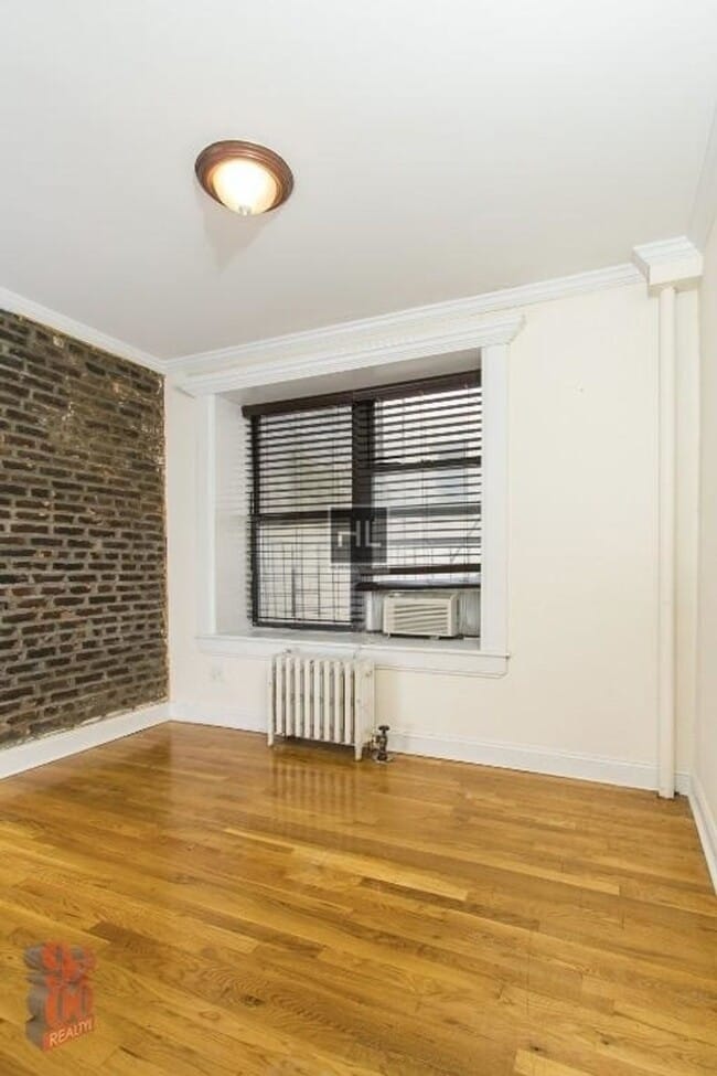 Building Photo - East 13th Street