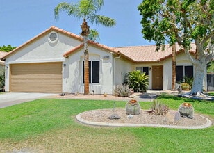 Building Photo - 78880 Sanita Dr