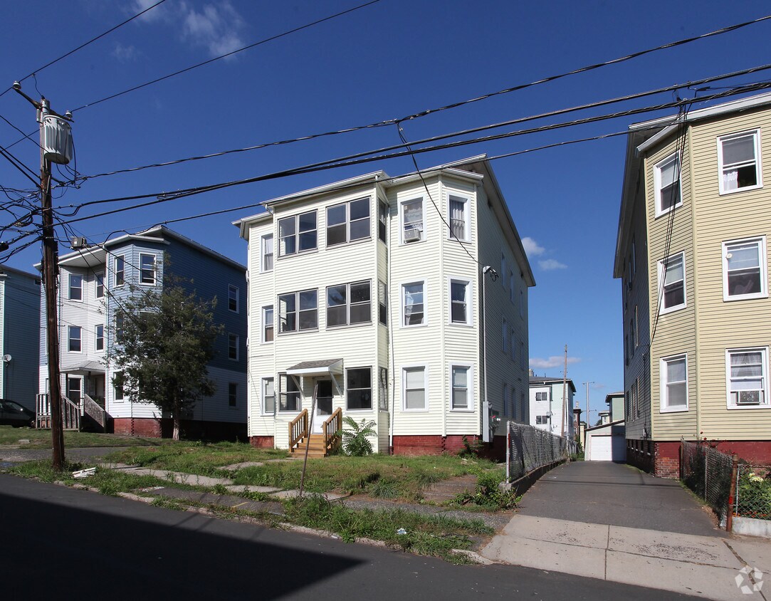Primary Photo - 93 Gold St