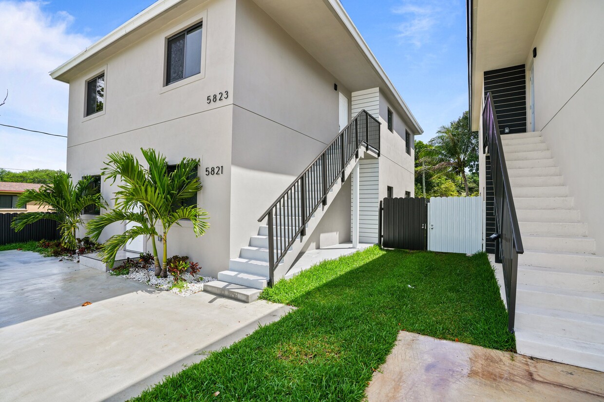 Photo - 5823 NW 30th Ave (Miami, FL)