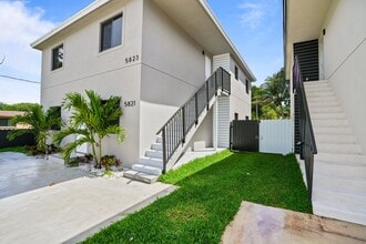 Building Photo - 5823 NW 30th Ave