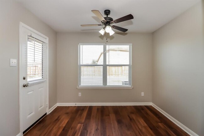 Foto del edificio - 7119 Glenridge