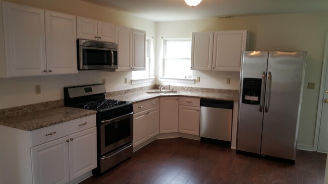 Foto del edificio - 6320 Walnut Forest Ct